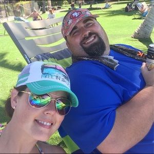 Meet your Posher, April